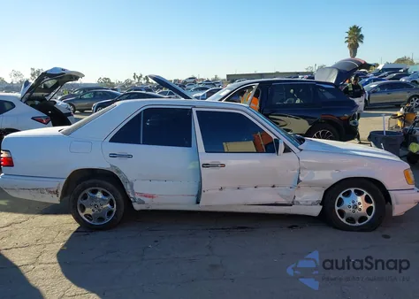 1995 Mercedes-Benz E 320 Base/320 Special from USA, damaged, VIN WDBEA32E9SC193150